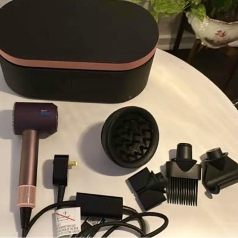 Dyson Supersonic Nural™ hair dryer
(Jasper Plum)